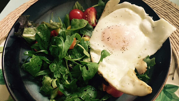 Feature Image for Recipe: Bea's Local Summer Salad post