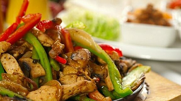 Feature Image for Recipe: Chicken Fajitas post