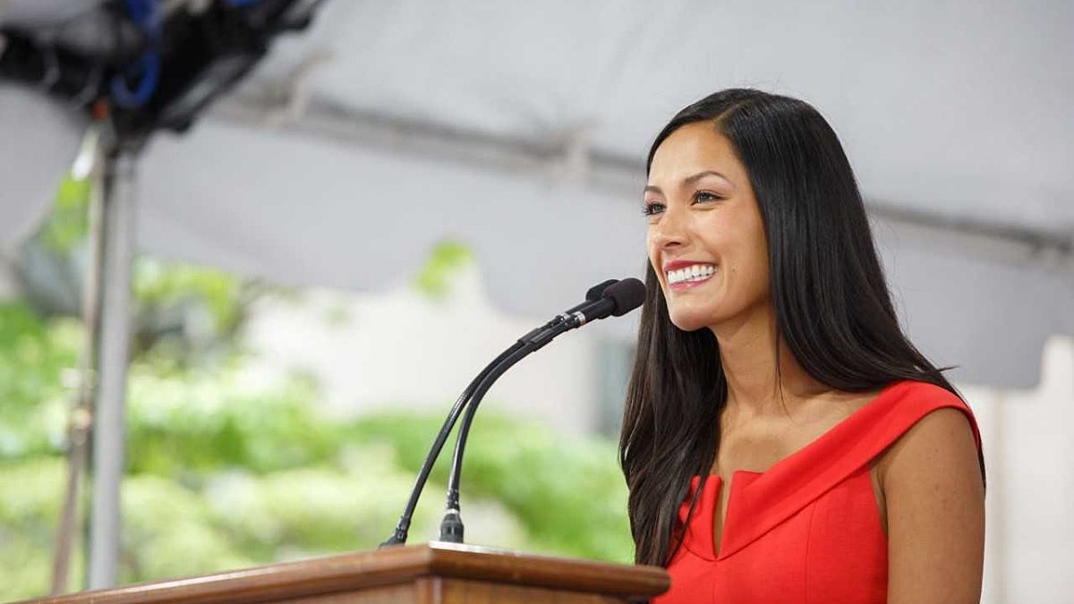 Feature Image for Meet CentroNía Board Member Rebecca post