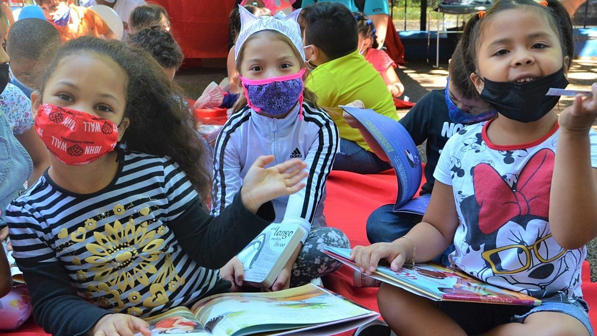 Feature Image for ‘Read in Color’ Launches at CentroNia! post