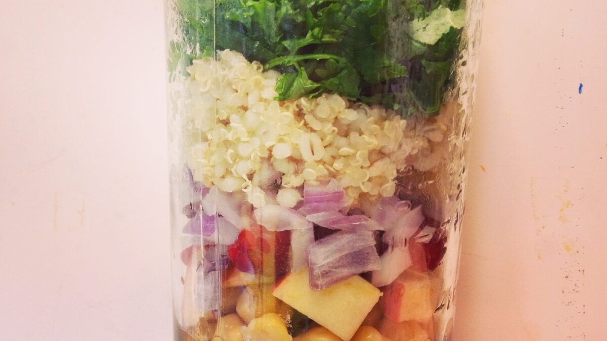Feature Image for Recipe: Mason Jar Salad post